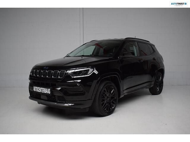 Zwart (metallic) Occasion 2022 Jeep Compass SUV | € 20.945 (Super prijs) - Afbeelding 1/4