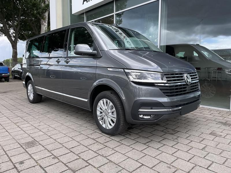 Occasion VW Transporter Highline 150 PK (110 kW) 2024 Grijs Van