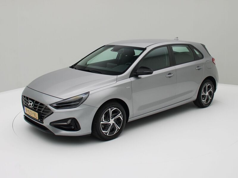 Grijs Gebruikt 2021 Hyundai i30 Comfort Hatchback | € 16.700 (Eerlijke prijs) - Afbeelding 1/3