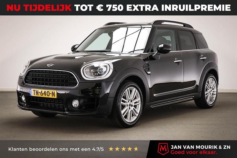 Zwart Gebruikt 2018 Mini Cooper Countryman Chili SUV | € 22.240 (Eerlijke prijs) - Afbeelding 1/4