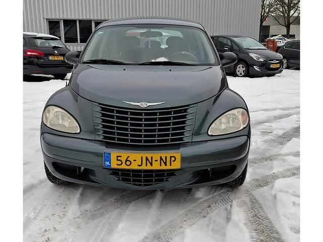 Groen (metallic) Gebruikt 2002 Chrysler PT Cruiser Clasic Hatchback | € 1.250 (Eerlijke prijs) - Afbeelding 1/4