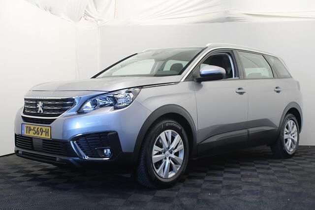 Grijs Gebruikt 2018 Peugeot 5008 MPV | € 13.450 (Eerlijke prijs) - Afbeelding 1/4