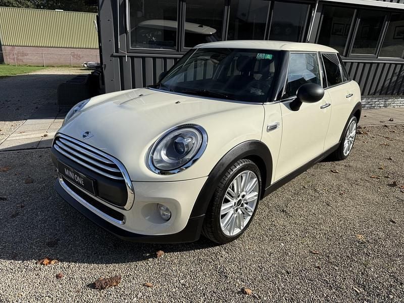 Wit Gebruikt 2015 Mini Cooper Pepper Hatchback | € 11.880 (Goede deal) - Afbeelding 1/4