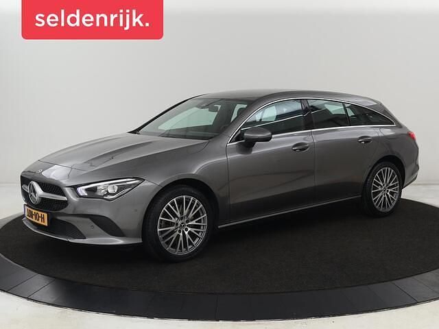 Grijs Occasion 2022 Mercedes E250 Urban Stationwagen | € 20.900 (Goede deal) - Afbeelding 1/4