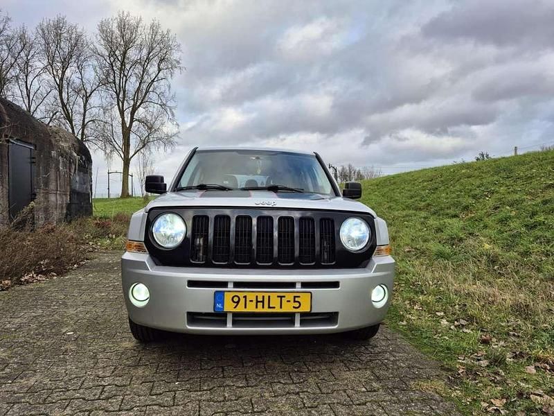 Occasion Jeep Patriot Sport 170 PK (125 kW) 2009 Zilver SUV