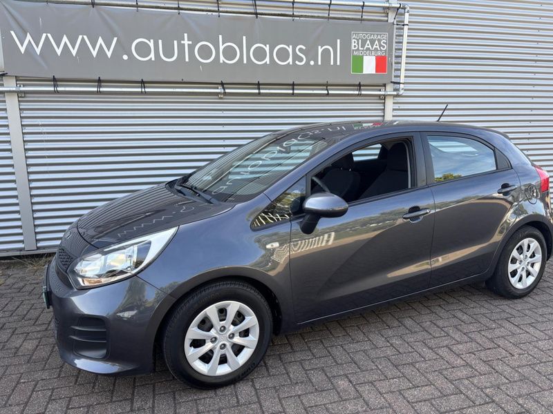 Hatchback Gebruikt 2016 Kia Rio 2 Hatchback | € 8.450 (Eerlijke prijs) - Afbeelding 1/4