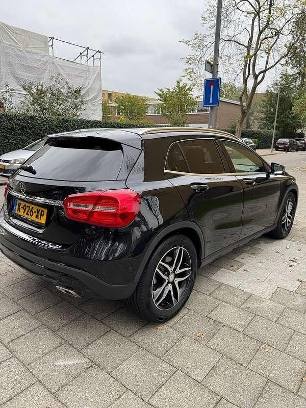 Zwart Gebruikt 2014 Mercedes GLA200 SUV | € 9.400 (Super prijs) - Afbeelding 1/4