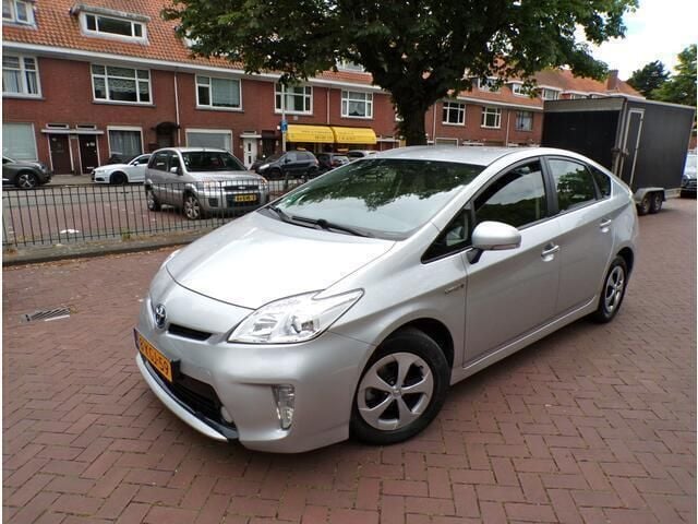 Grijs Gebruikt 2013 Toyota Prius Comfort Hatchback | € 10.944 (Goede deal) - Afbeelding 1/4