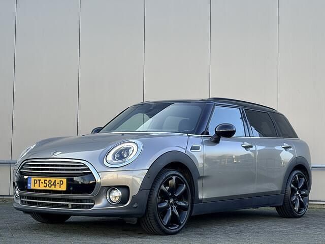 Grijs Occasion 2017 Mini Clubman Stationwagen | € 14.950 (Goede deal) - Afbeelding 1/4