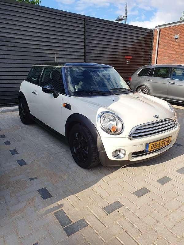Wit Gebruikt 2010 Mini Cooper Hatchback | € 3.250 (Super prijs) - Afbeelding 1/4