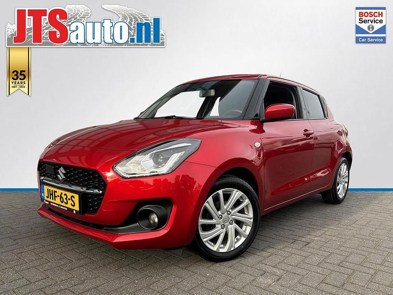 Rood Gebruikt 2023 Suzuki Swift Hatchback | € 17.390 (Eerlijke prijs) - Afbeelding 1/4