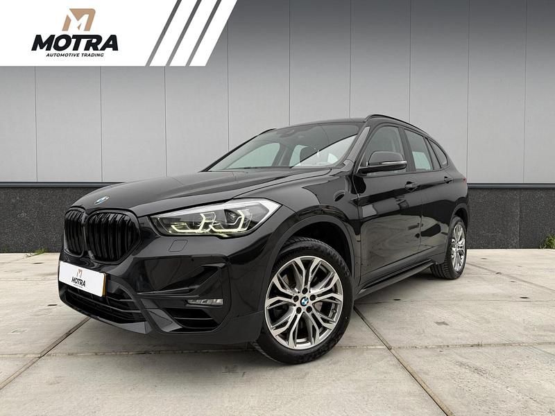 Zwart Occasion 2020 BMW X1 Executive SUV | € 27.450 (Eerlijke prijs) - Afbeelding 1/3