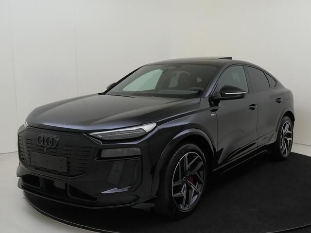 Zwart Gebruikt 2025 Audi Q6 Sportback e-tron SUV | € 79.950 - Afbeelding 1/4