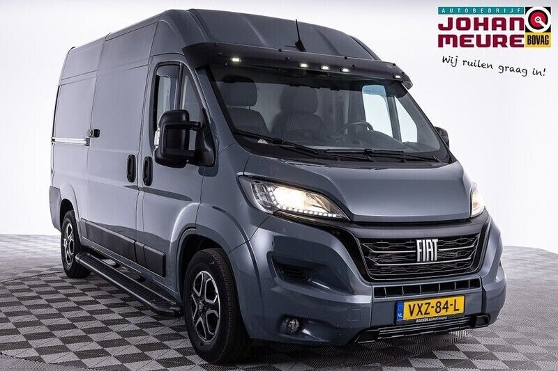 Grijs Gebruikt 2023 Fiat Ducato Van | € 29.990 (Eerlijke prijs) - Afbeelding 1/4