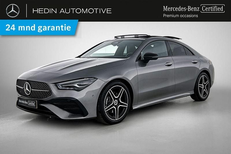 Grijs Gebruikt 2024 Mercedes CLA180 Advanced Sedan | € 41.900 - Afbeelding 1/4