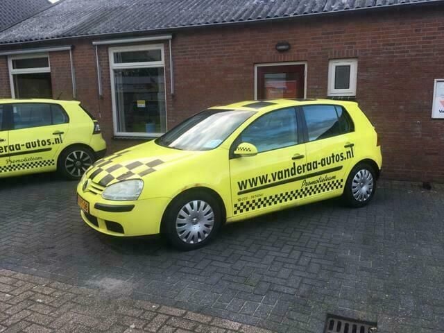 Geel Gebruikt 2004 VW Golf IV Comfortline Hatchback | € 3.499 - Afbeelding 1/4