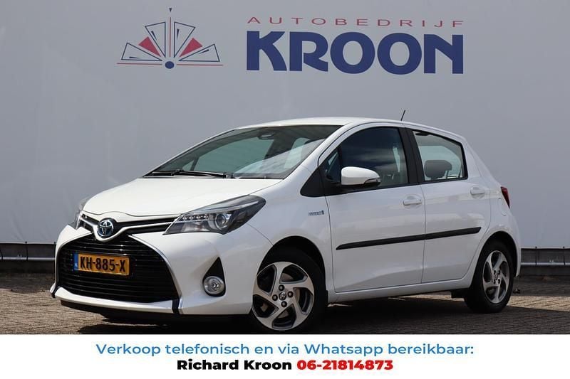Wit Gebruikt 2016 Toyota Yaris Hybrid Trend Hatchback | € 11.950 (Goede deal) - Afbeelding 1/4