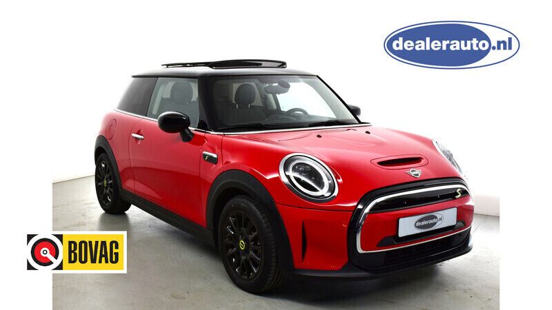 Rood Gebruikt 2021 Mini Cooper Classic Hatchback | € 19.950 (Eerlijke prijs) - Afbeelding 1/4