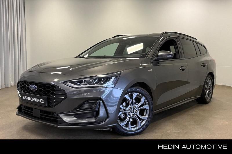 Grijs Gebruikt 2024 Ford Focus ST-Line Stationwagen | € 25.945 (Iets duurder) - Afbeelding 1/4