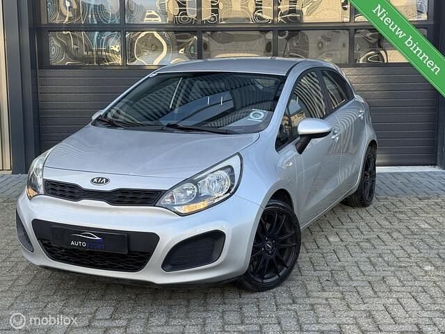 Overige Occasion 2012 Kia Rio Comfort Hatchback | € 6.495 (Eerlijke prijs) - Afbeelding 1/4