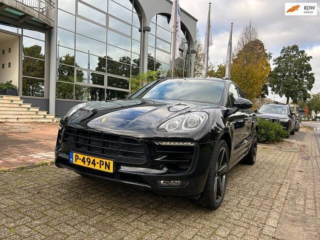 Zwart Occasion 2016 Porsche Macan Turbo Sport SUV | € 34.900 (Eerlijke prijs) - Afbeelding 1/4