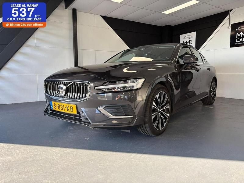 Grijs Gebruikt 2023 Volvo S60 Plus Sedan | € 33.495 (Super prijs) - Afbeelding 1/4