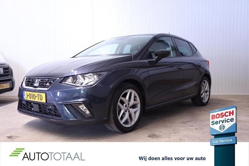 Grijs Gebruikt 2020 Seat Ibiza Business Hatchback | € 17.200 (Eerlijke prijs) - Afbeelding 1/4