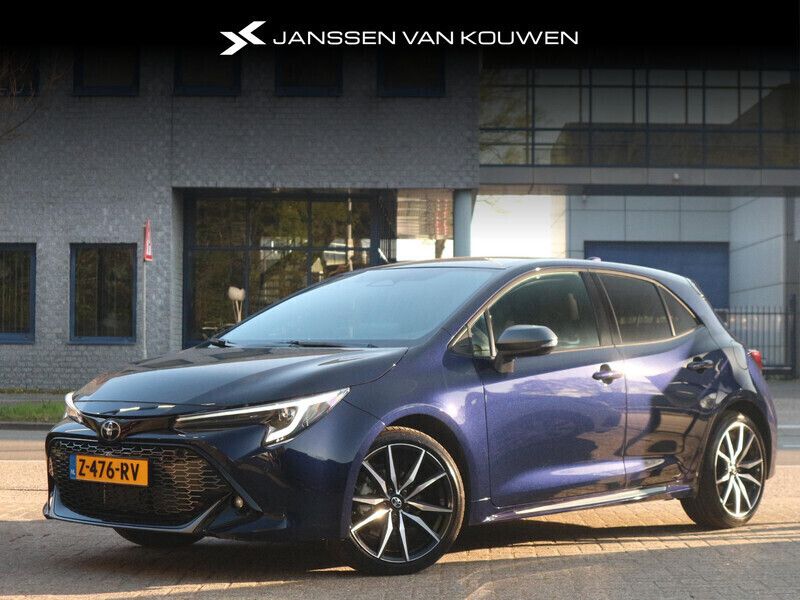 Blauw Gebruikt 2024 Toyota Corolla Hybrid Sport Hatchback | € 35.945 - Afbeelding 1/4