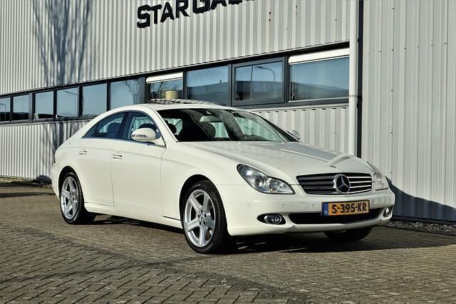 Wit Gebruikt 2007 Mercedes CLS500 Sedan | € 23.950 - Afbeelding 1/4