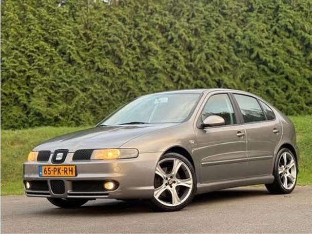 Occasion Seat Leon 180 PK (132 kW) 2004 Grijs Hatchback