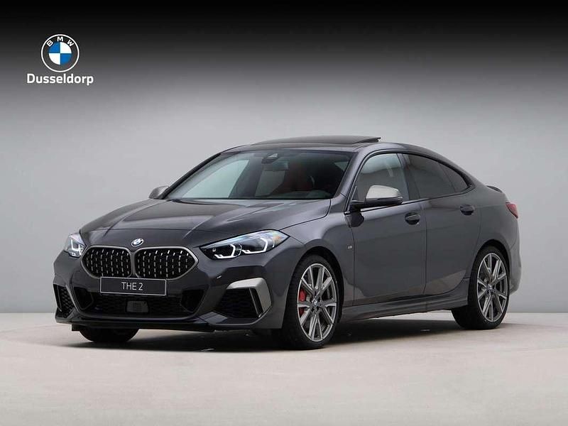 Grijs, metallic lak Occasion 2024 BMW M235 Executive Coupé | € 90.152 - Afbeelding 1/4