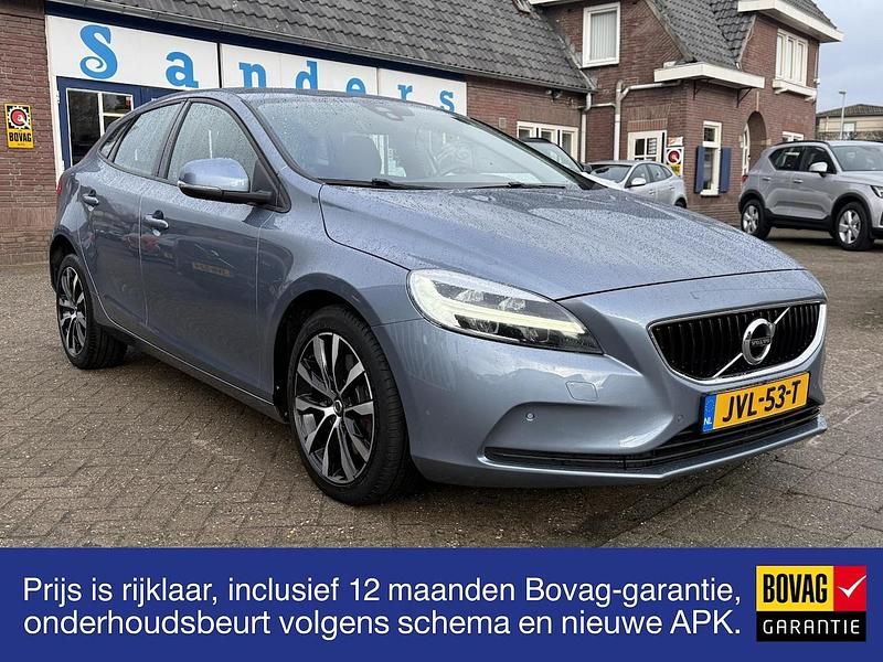 Blauw Occasion 2019 Volvo V40 Momentum Hatchback | € 16.950 (Goede deal) - Afbeelding 1/4