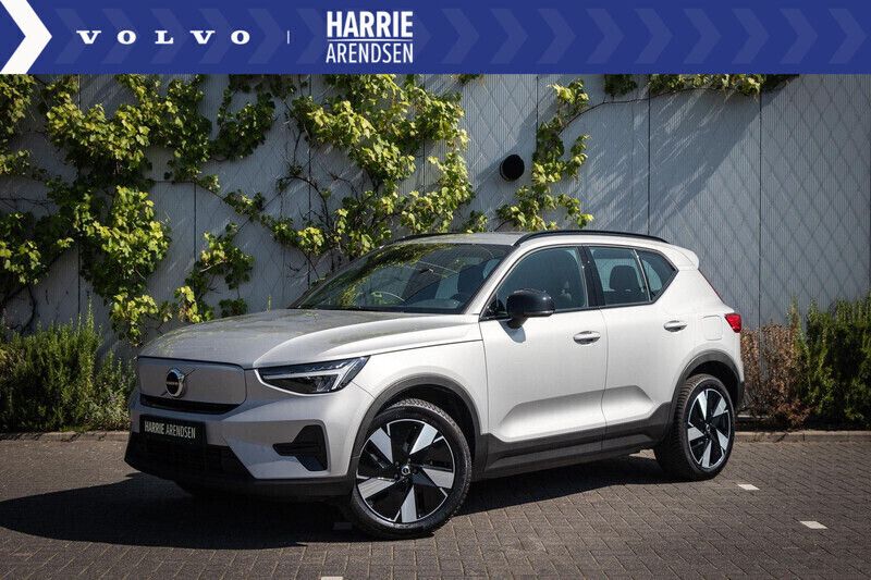 Grijs Gebruikt 2023 Volvo XC40 Plus SUV | € 40.694 (Iets duurder) - Afbeelding 1/4