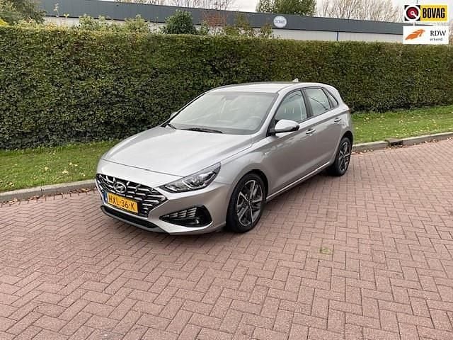 Grijs Gebruikt 2023 Hyundai i30 Comfort Hatchback | € 17.950 (Super prijs) - Afbeelding 1/4