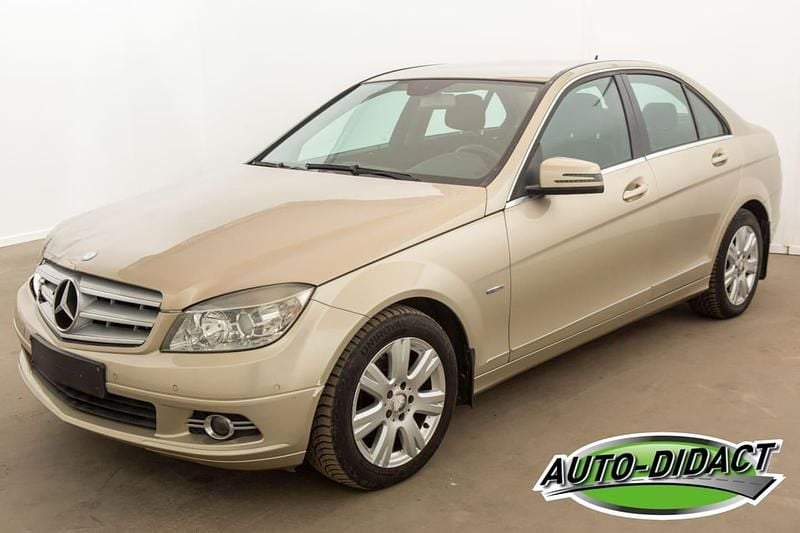 Beige Gebruikt 2010 Mercedes C200 Sedan | € 2.950 (Super prijs) - Afbeelding 1/4