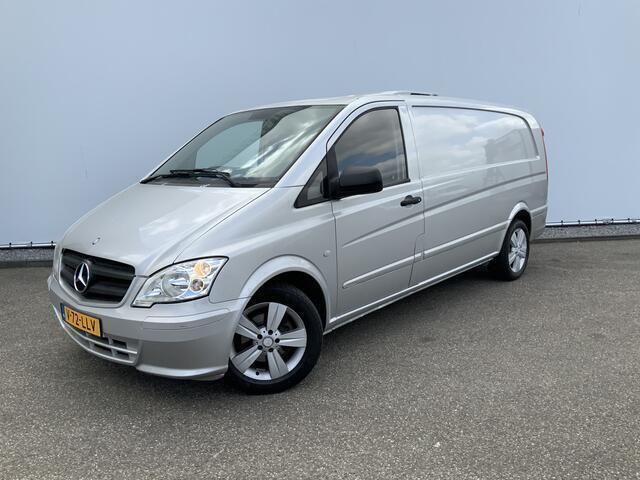 Zilver Gebruikt 2011 Mercedes Vito MPV | € 11.950 (Duur) - Afbeelding 1/4
