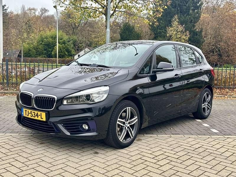 Occasion BMW 218 Executive 136 PK (100 kW) 2015 Zwart Stationwagen