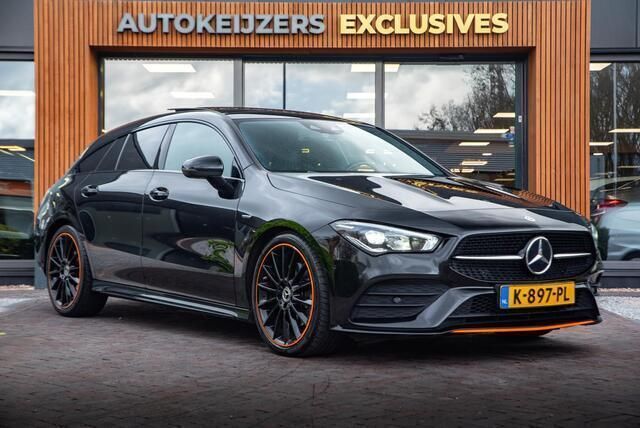 Zwart Gebruikt 2019 Mercedes CLA200 Shooting Brake AMG Edition 1 Stationwagen | € 39.900 - Afbeelding 1/4