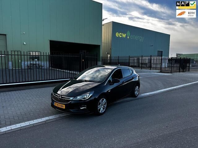 Zwart Gebruikt 2016 Opel Astra Business Hatchback | € 5.450 (Duur) - Afbeelding 1/4