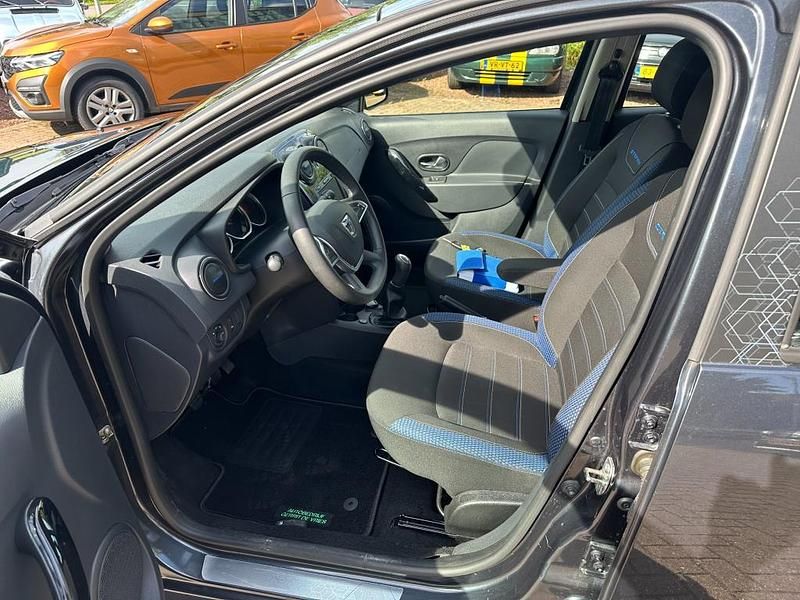 Occasion Dacia Sandero Stepway 101 PK (74 kW) 2020 Grijs Hatchback