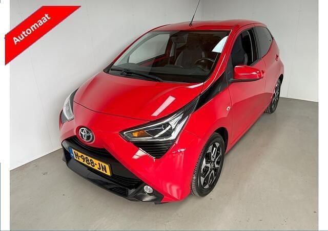 Rood Occasion 2020 Toyota Aygo Hatchback | € 14.495 (Eerlijke prijs) - Afbeelding 1/4