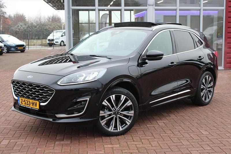 Zwart Occasion 2024 Ford Kuga Vignale SUV | € 29.995 (Super prijs) - Afbeelding 1/4