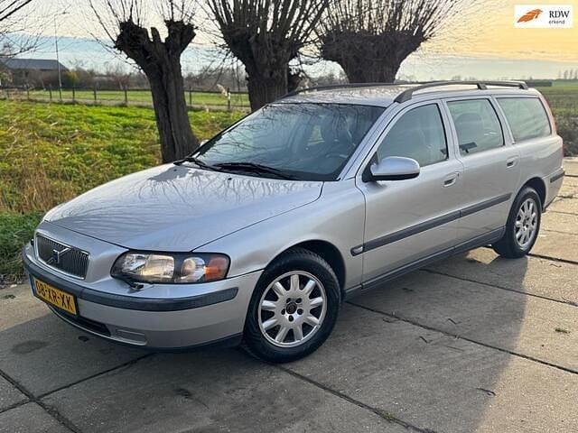 Grijs Gebruikt 2001 Volvo V70 Stationwagen | € 3.490 (Goede deal) - Afbeelding 1/4