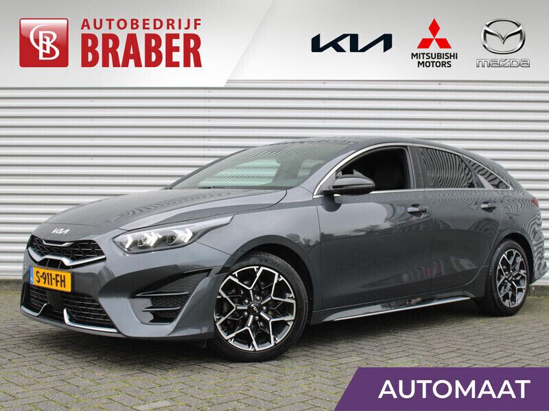 Grijs, metallic lak Gebruikt 2023 Kia ProCeed GT-Line Hatchback | € 32.950 (Eerlijke prijs) - Afbeelding 1/4