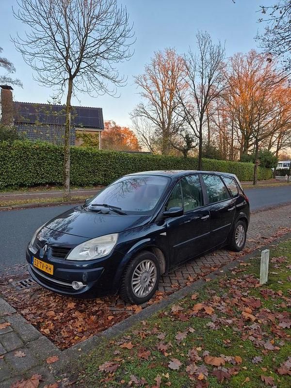 Gebruikt 2007 Renault Grand Scénic II MPV | € 1.500 (Eerlijke prijs) - Afbeelding 1/4