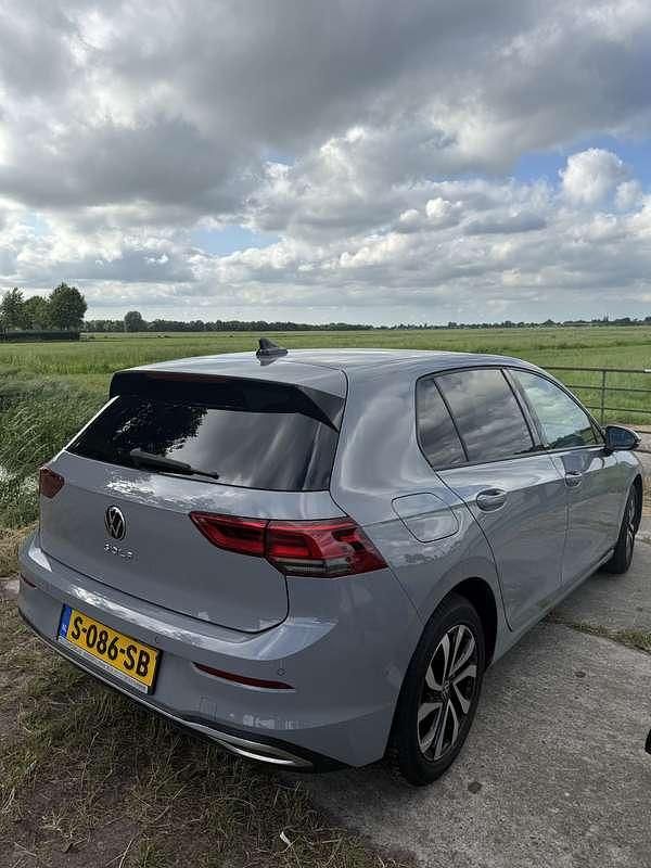 Gebruikt 2022 VW Golf VIII Active Sedan | € 21.900 (Super prijs) - Afbeelding 1/3