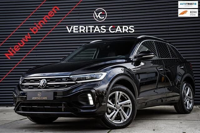 Zwart Gebruikt 2024 VW T-Roc R-line Edition SUV | € 34.950 (Eerlijke prijs) - Afbeelding 1/4