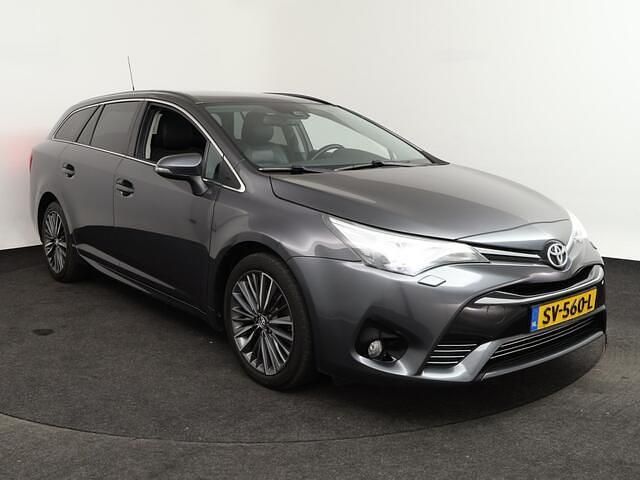 Occasion Toyota Avensis Executive 147 PK (108 kW) 2017 Grijs Stationwagen