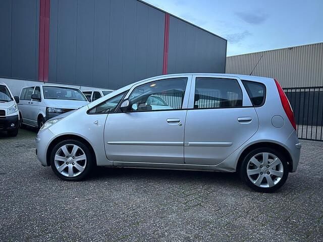 Occasion Mitsubishi Colt 95 PK (69 kW) 2007 Grijs (metallic) Hatchback