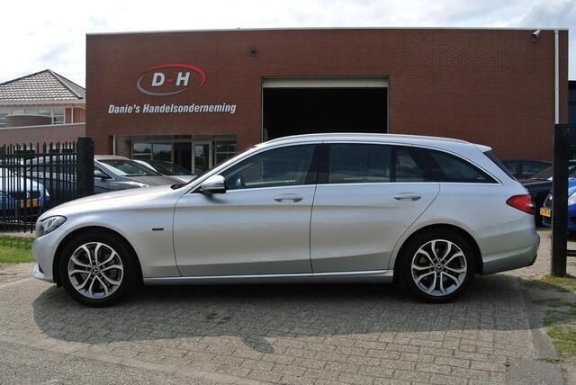 Grijs Gebruikt 2018 Mercedes C350 Stationwagen | € 15.499 (Goede deal) - Afbeelding 1/4
